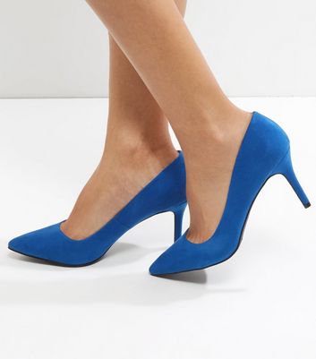 blue pointed court shoes