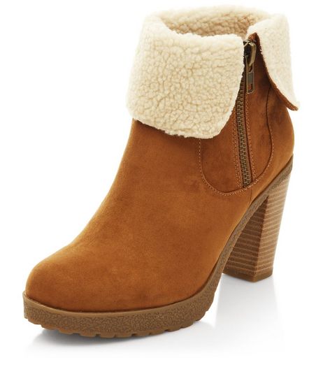 Wide Fit Tan Shearling Cuff Block Heel Boots | New Look