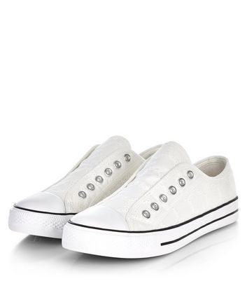 new look laceless plimsolls