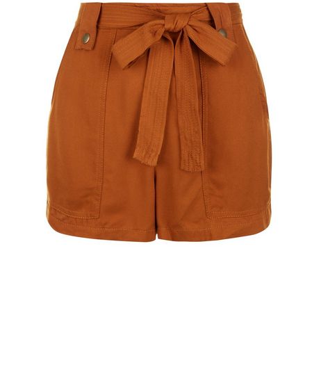 Petite Tan Belted Shorts | New Look
