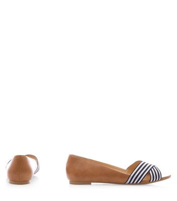 tan peep toe pumps