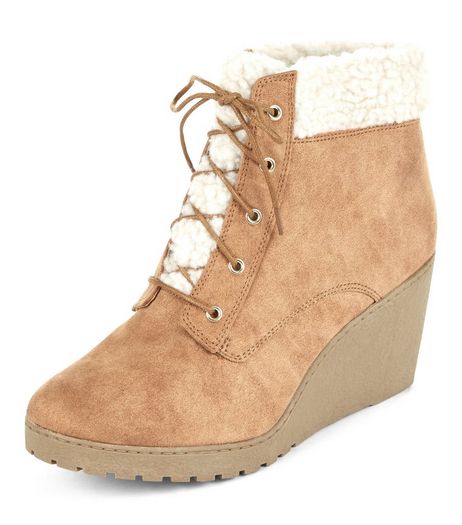 Teens Tan Faux Shearling Wedge Ankle Boots | New Look