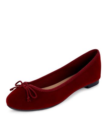 burgundy ballerina shoes