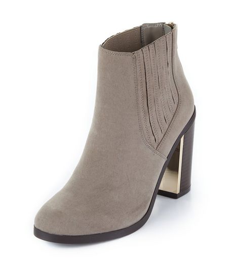 Grey Metal Trim Block Heel Chelsea Boots | New Look