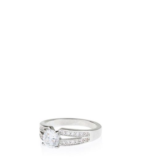 Crystal Cubic Zirconia Cut Out Band Ring | New Look