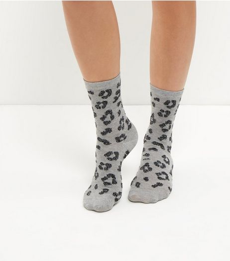 Pale Grey Leopard Print Socks | New Look