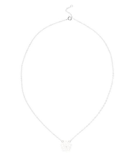 Silver Filigree Flower Pendant Necklace | New Look