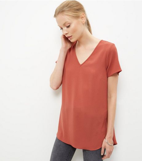 Peach V Neck Dip Hem T-Shirt | New Look