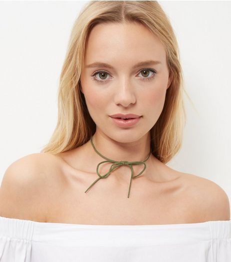 Khaki Bow Skinny Choker | New Look