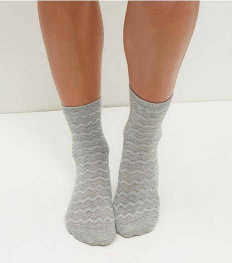 Grey Zig Zag Print Socks | New Look