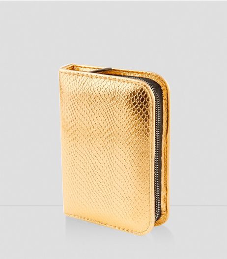 Gold Snakeskin Pedicure Set | New Look