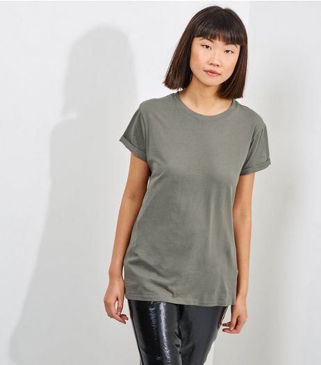 Petite Khaki Boyfriend T-shirt | New Look