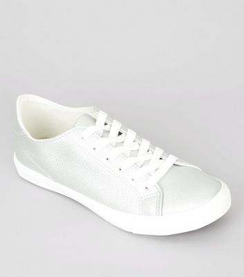 sports shoes direct