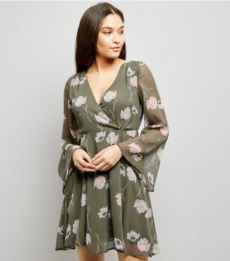 Light Grey Floral Print Chiffon Wrap Front Dress | New Look