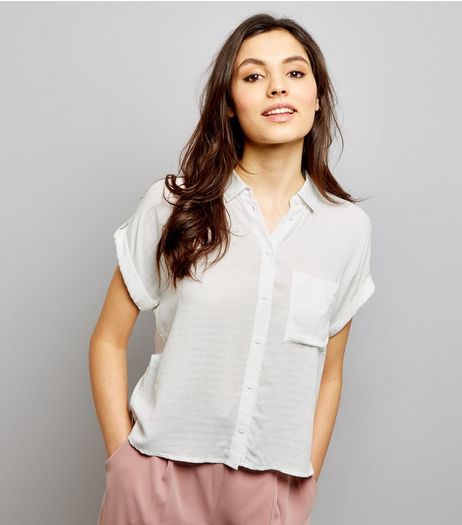 Cream Rolled Sleeve Cropped Shirt | New Look