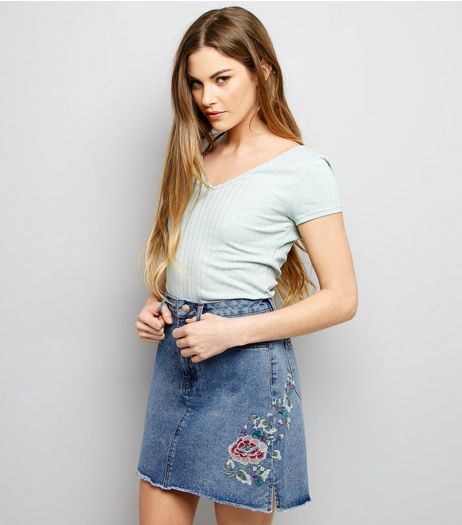 Blue Denim Floral Badge Mini Skirt | New Look