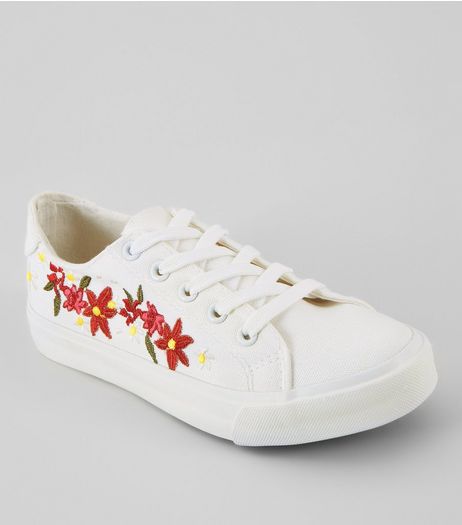 Teens White Floral Embroidered Lace Up Trainers | New Look