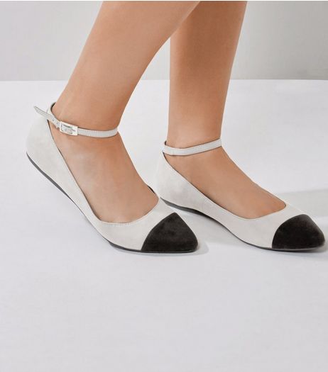 Wide Fit Grey Ankle Strap Contrast Toe Sandals | New Look
