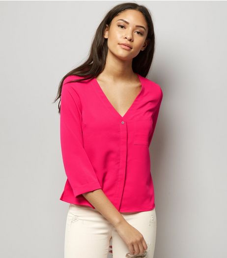 Bright Pink V Neck 3/4 Sleeve Cropped Shirt | New Look