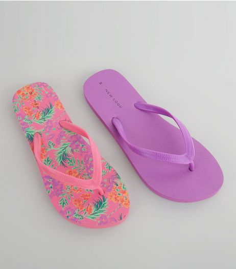 2 Pack Pink Flpral Print Flip Flops | New Look