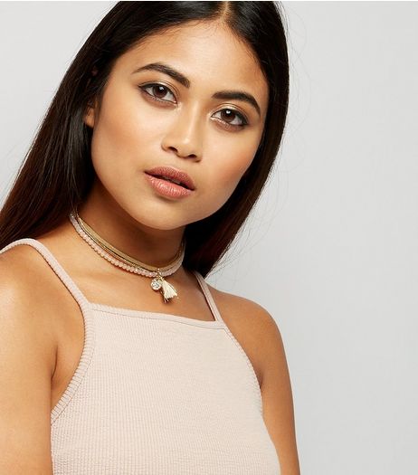 Pink Bead and Tassel Charm Choker | New Look