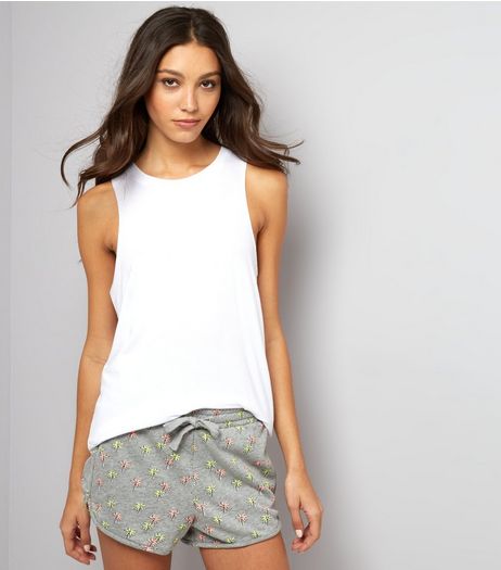 Light Grey Palm Tree Print Tie Waist Shorts | New Look
