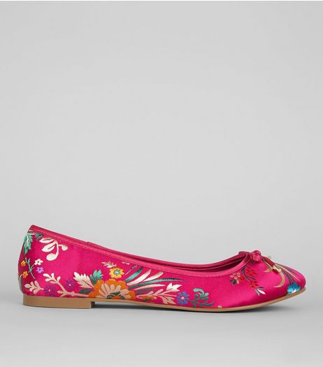 Wide Fit Pink Floral Brocade Pumps | New Look