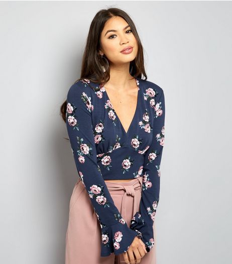 Light Grey Floral Print Bell Sleeve Crop Top | New Look