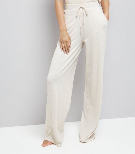 Tall Cream Jersey Pyjama Joggers | New Look