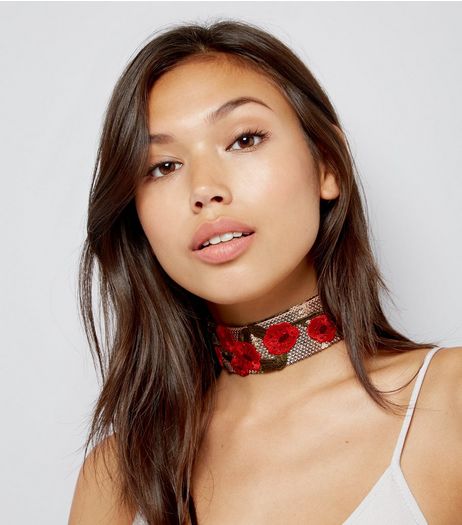 Rose Gold Floral Embroidered Sequin Choker | New Look