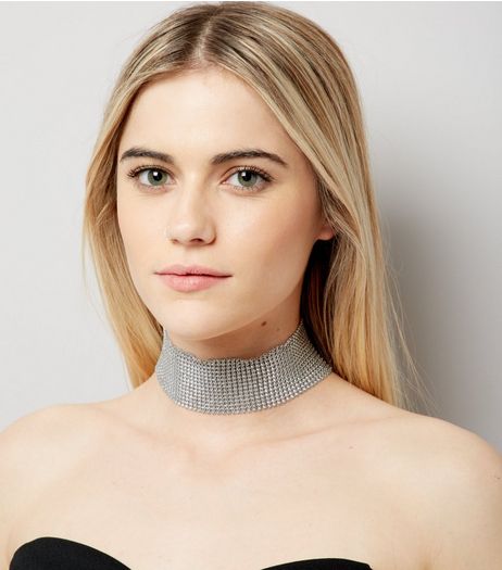Silver Wide Chain Mail Choker | New Look