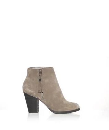 brown tassel heels