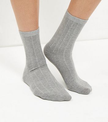 Pale Grey Wide Ribbed Socks | New Look