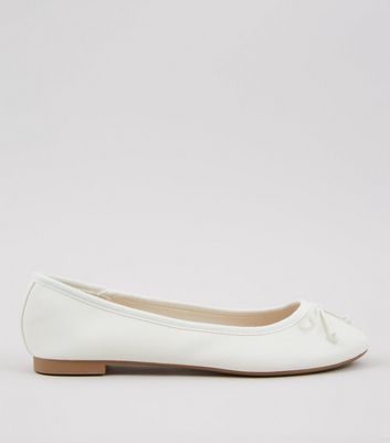 Flat Heel Shoes | Womens Pumps & Flats | New Look